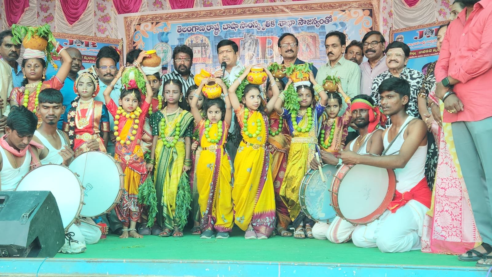 ఓరుగల్లు గడ్డ కళలకు, అద్భుతమైన సంస్కృతికి నిలయం  - Additional Image