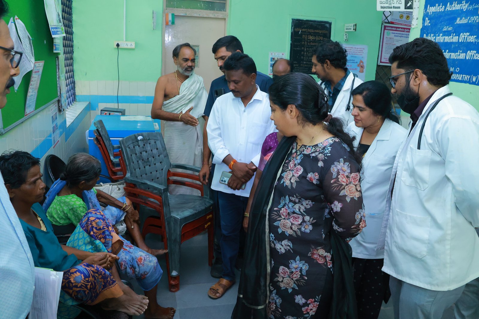 ఆసుపత్రిలో సేవలపై కలెక్టర్ ఆరా! - Additional Image