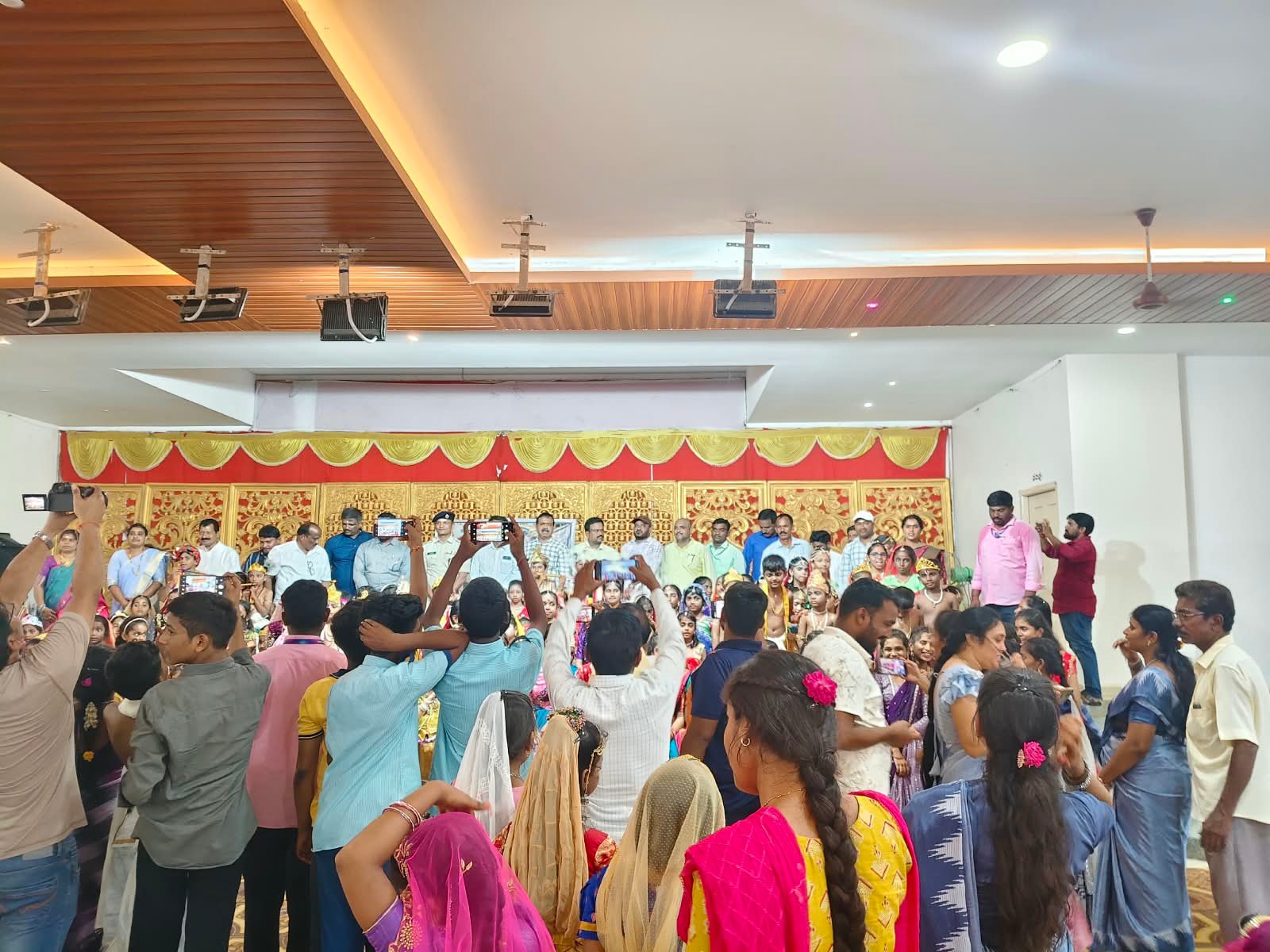 కృష్ణమయమైన ములుగు - Additional Image