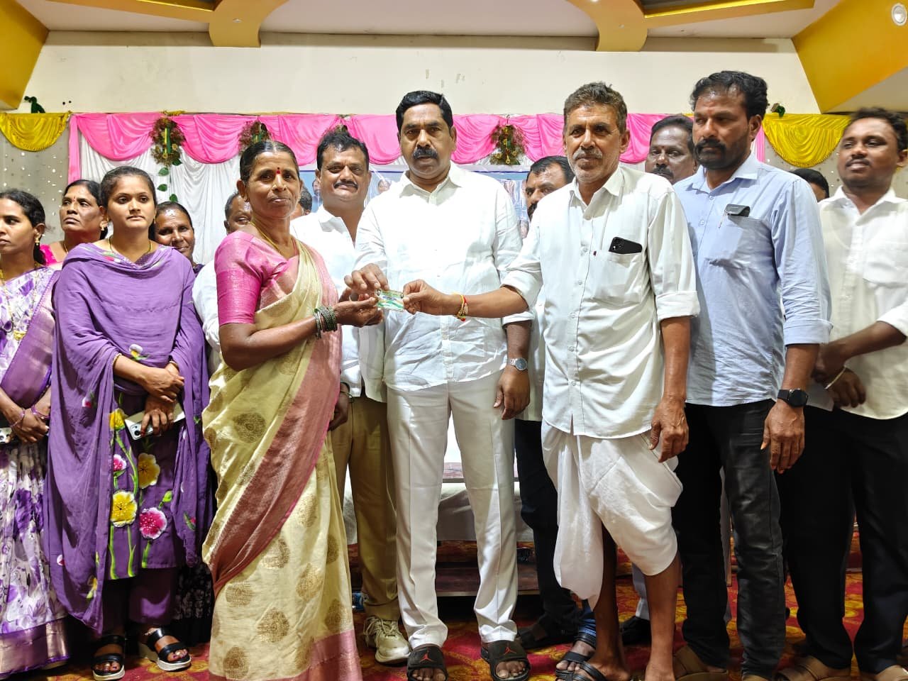 ప్రతీ పేదవాడి చెంతకు సంక్షేమ పథకాలు  - Additional Image
