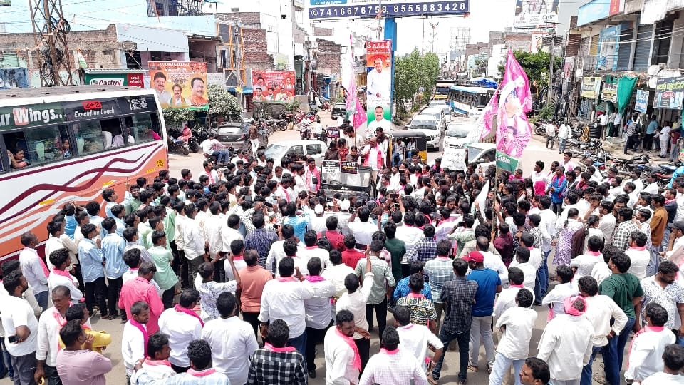 యువతను నమ్మించి మోసం చేసిన కాంగ్రెస్‌: చల్లా ధర్మారెడ్డి - Additional Image