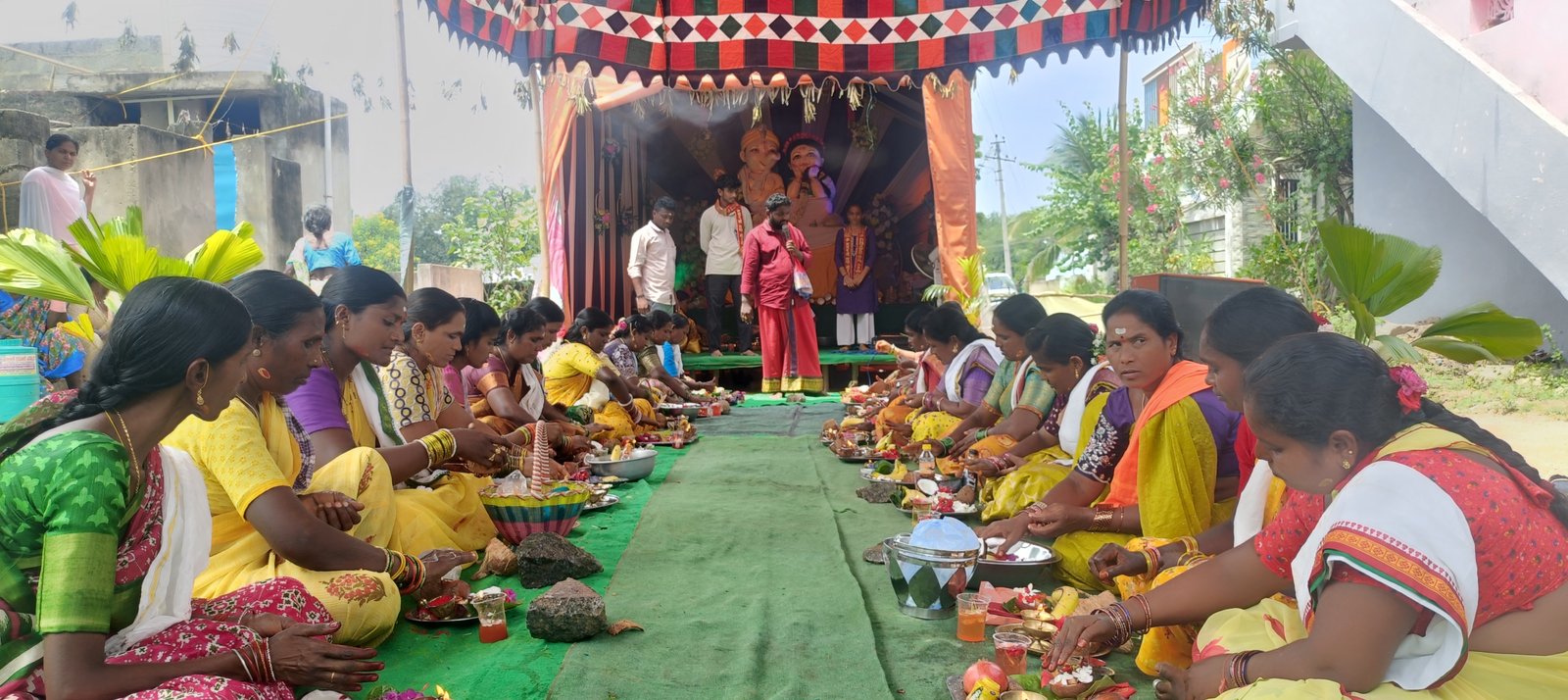 వినాయకుడి ఆశీస్సులతో సుఖసంతోషాలు కలగాలి: ఎస్సై సాయిబాబు  - Additional Image