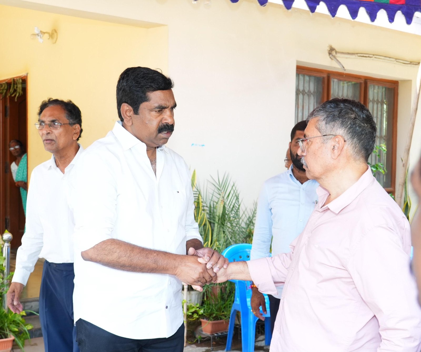 మంచి మిత్రుడిని కోల్పోవడం బాధాకరం - Additional Image