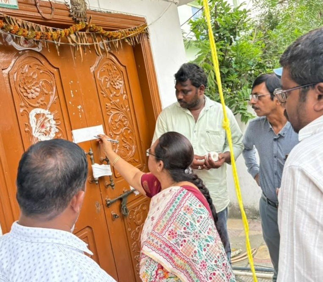 అక్రమ స్కానింగ్ కేంద్రాలపై ఉక్కుపాదం! - Additional Image