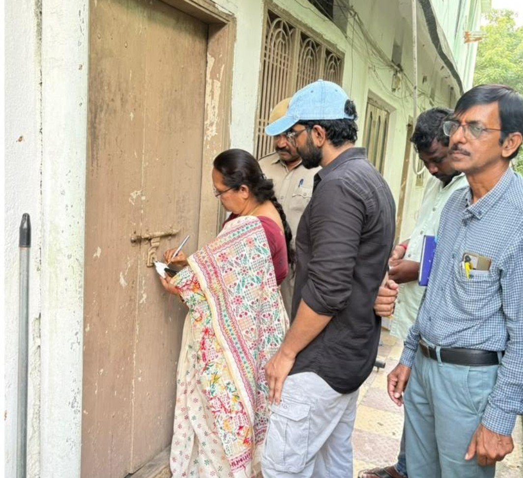 అక్రమ స్కానింగ్ కేంద్రాలపై ఉక్కుపాదం! - Additional Image