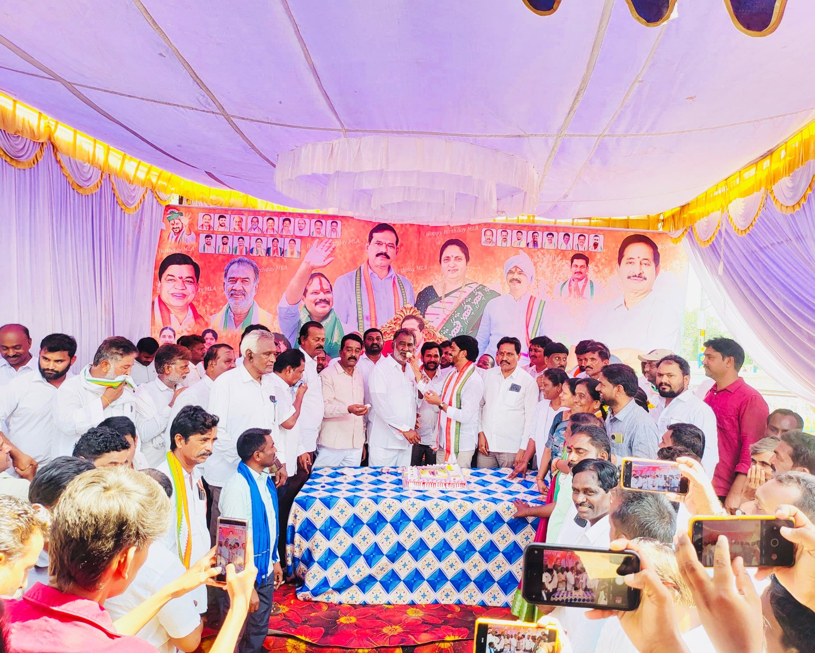 ఘనంగా ఎమ్మెల్యే మురళీనాయక్ జన్మదిన వేడుకలు - Additional Image